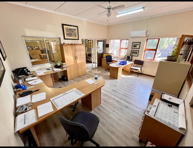 709M² OFFICE FOR SALE IN NORTH END